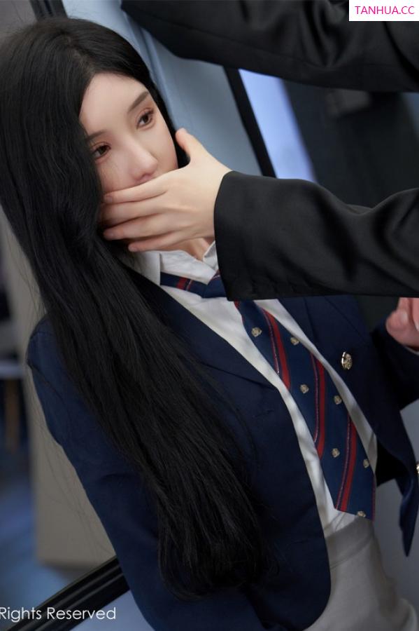周于希dummy  [XiuRen]高清写真图 2023.07.14 No.7086 周于希Sally 制服短裙第39张图片